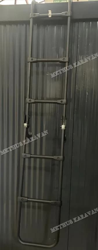 Methus Karavan Katlanabilir Siyah Alüminyum Merdiven 6 Basamaklı — Dış Donanım ve Aksesuarlar — görsel 2/4